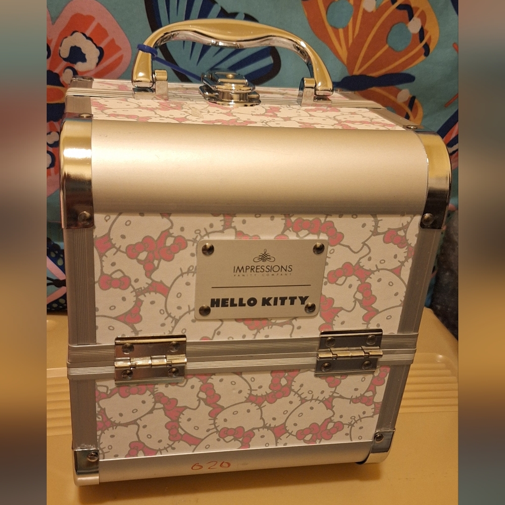 SANRIO HELLO KITTY ❤️IMPRESSIONS VANITY SLAYCUBE MAKEUP TRAVEL CASE TRAIN CASE